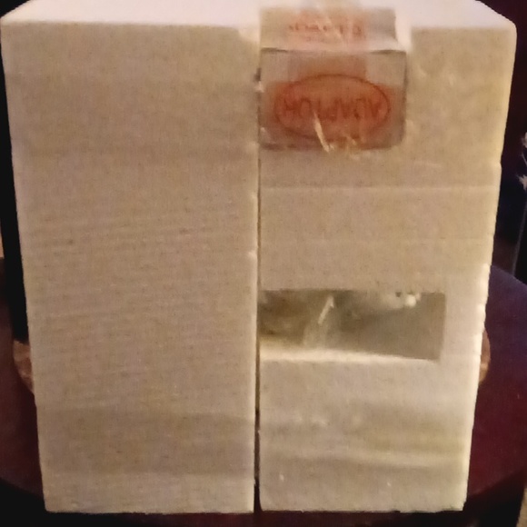 Vtg Musical Acrylic Lighted Snowman Skating Pond - Picture 14 of 15